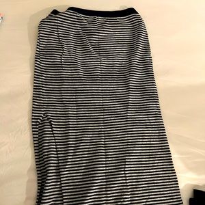 Gap midi skirt with side slit